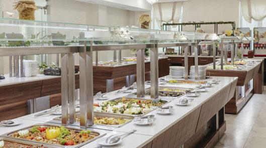 Ресторан шведской линии